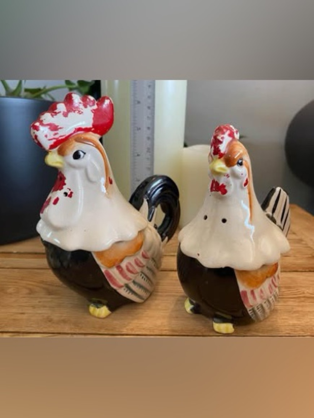 Vintage Japan Ceramic Rooster Hen Salt & Pepper Shakers 2-Piece Removable Heads